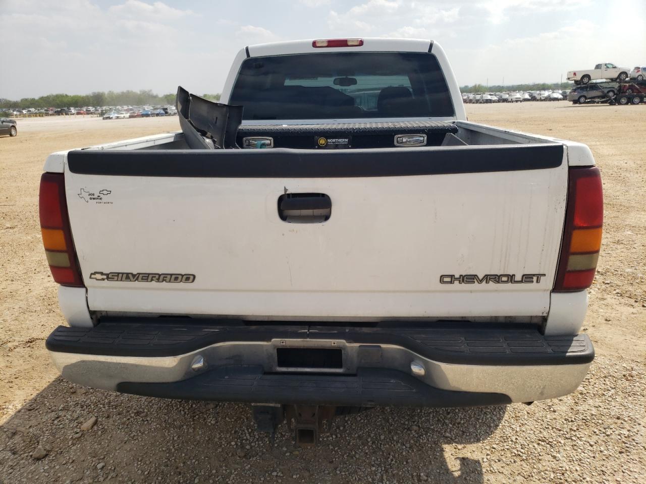 2001 Chevrolet Silverado VIN 1GCHK23U11F121495 Copart auction photo, front end damage thumbnail 6