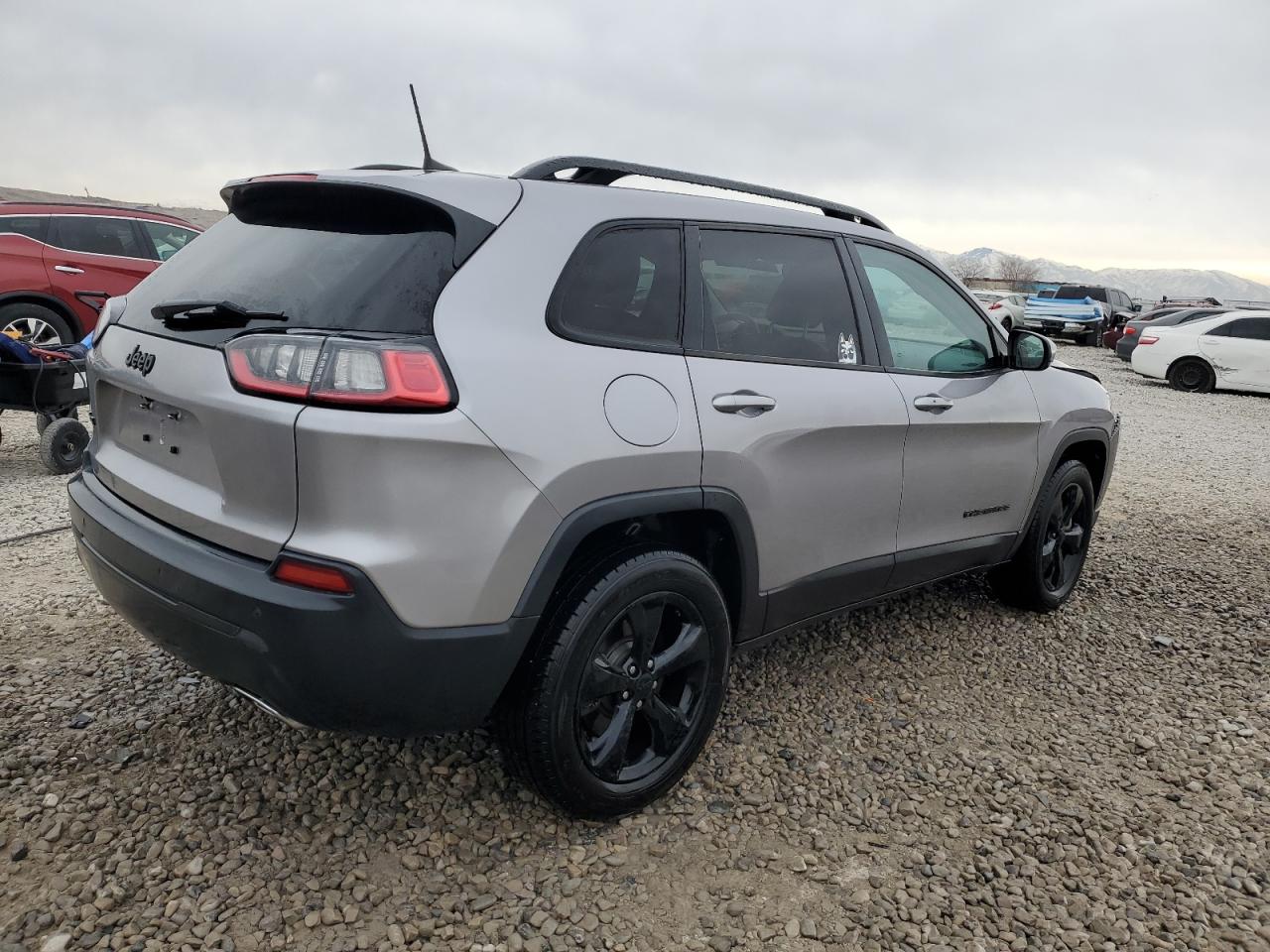 2019 Jeep Grand Cherokee VIN 1C4PJMLX2KD282245 Copart auction photo, front end damage thumbnail 3
