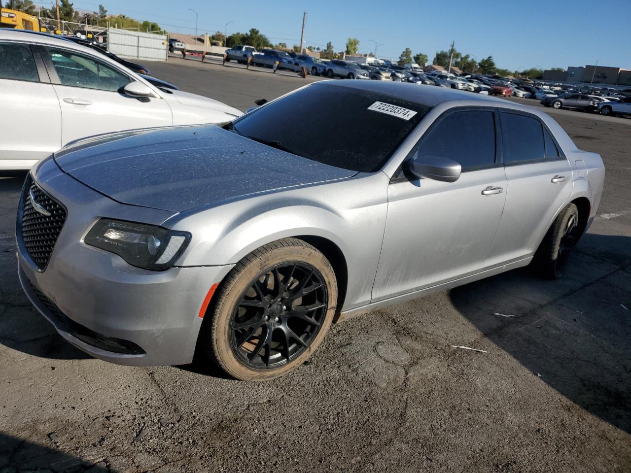 2016 Chrysler 300 VIN 2C3CCABG9GH135699