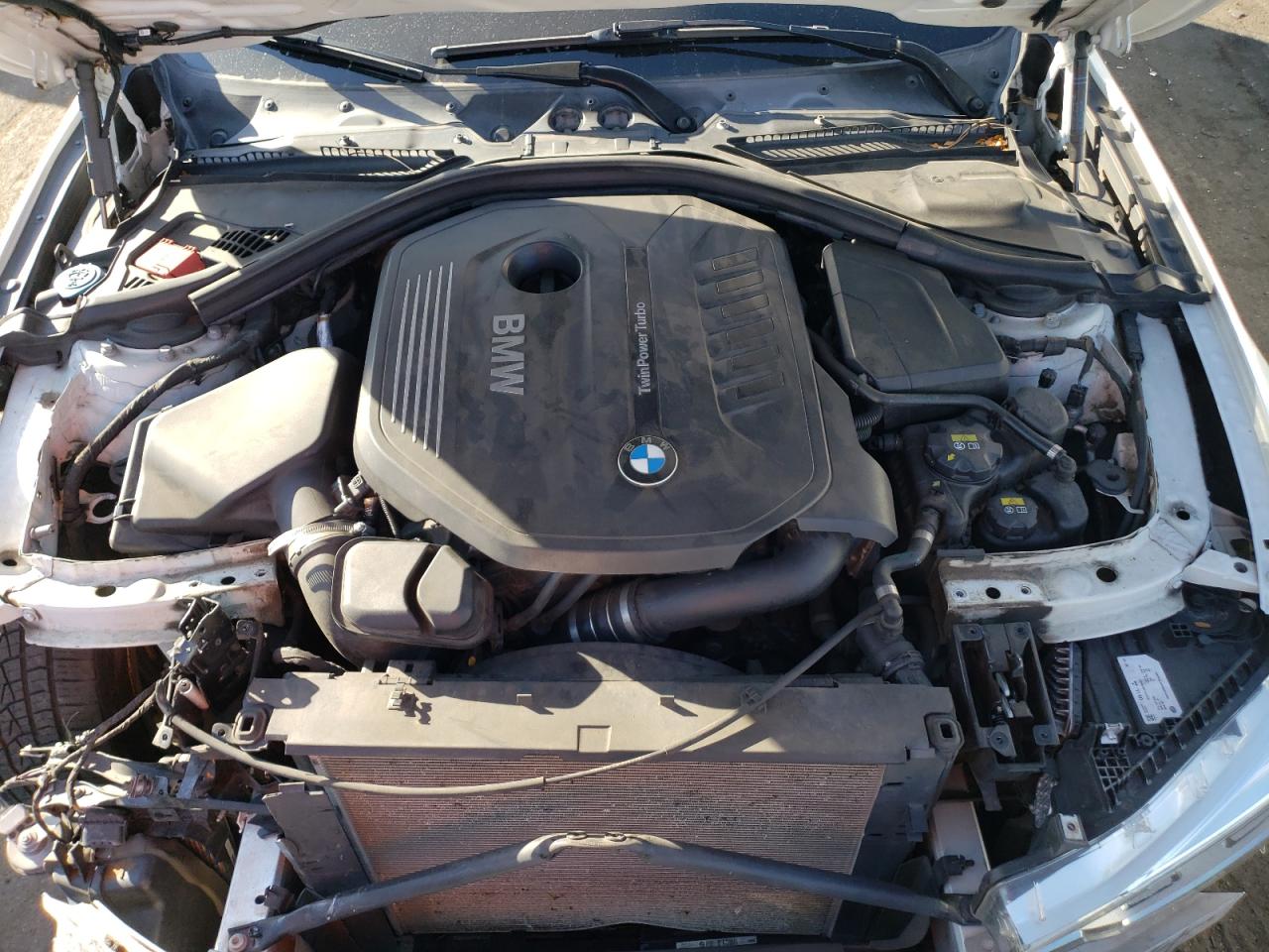 2016 BMW 3er VIN WBA8B7G58GNT96003 Copart auction photo, front end damage thumbnail 12
