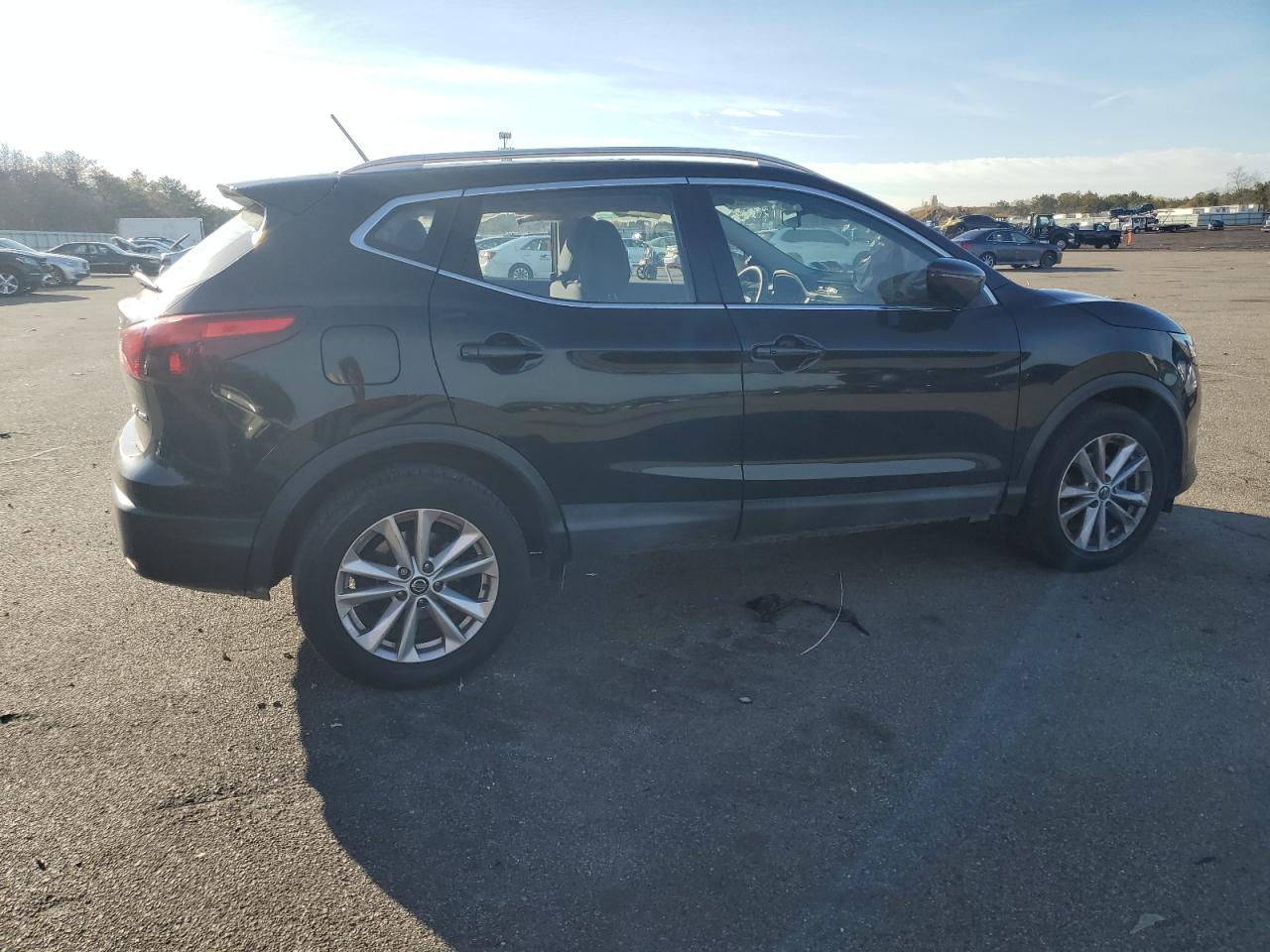 2019 Nissan Rogue VIN JN1BJ1CR1KW626570 Copart auction photo, front end / minor dent/scratches damage thumbnail 3