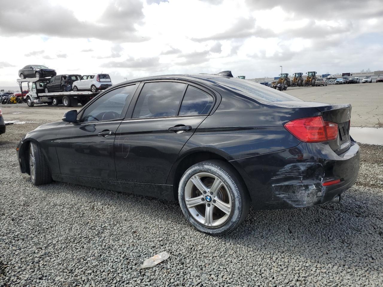 2015 BMW 3er VIN WBA3B1C59FK141485 Copart auction photo, all over damage thumbnail 2