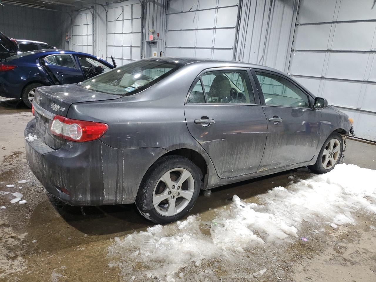 2011 Toyota Corolla VIN 2T1BU4EEXBC610019 Copart auction photo, front end / side damage thumbnail 3