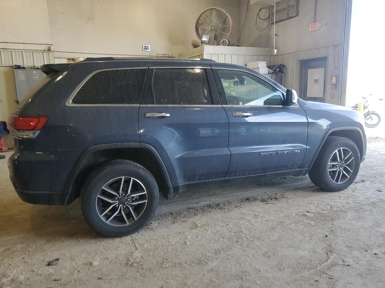 2021 Jeep Grand Cherokee VIN 1C4RJFBGXMC654252 Copart auction photo, side / front end damage thumbnail 3
