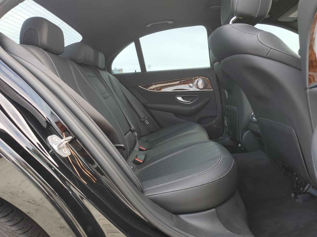 2017 Mercedes-Benz E-klasse VIN WDDZF4JB3HA242385 Copart auction photo, minor dent/scratches damage thumbnail 10