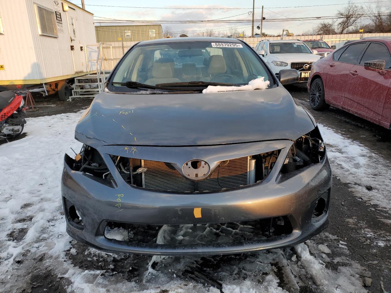 2011 Toyota Corolla VIN 2T1BU4EE4BC643601 Copart auction photo, front end / side damage thumbnail 5