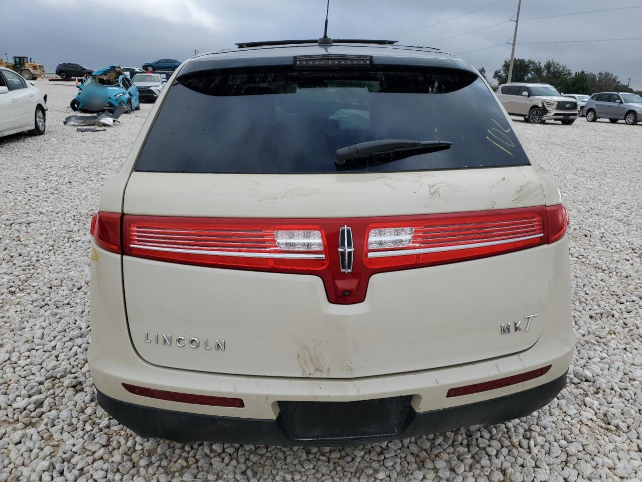2018 Lincoln MKT VIN 2LMHJ5FK8JBL01170 Copart auction photo, side damage thumbnail 6