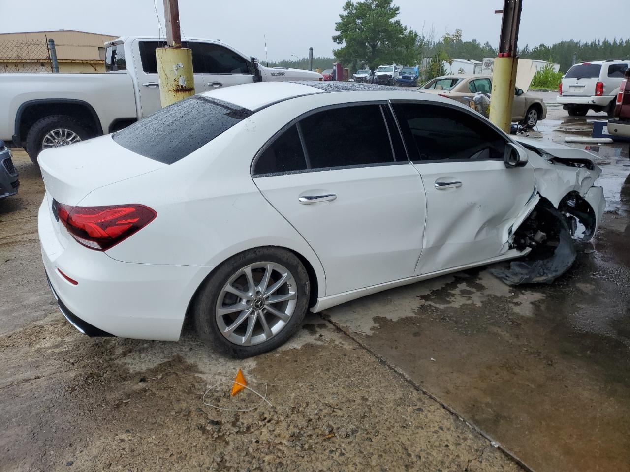 2021 Mercedes-Benz A-klasse VIN W1K3G4EB8MJ274515 Copart auction photo, all over / undercarriage damage thumbnail 3