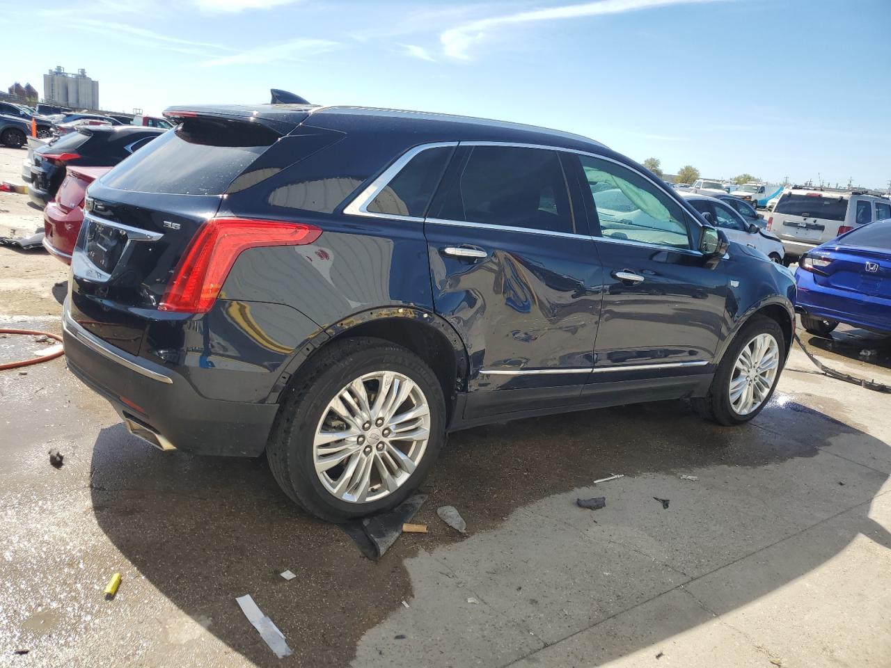 2017 Cadillac XT5 VIN 1GYKNCRS7HZ275091 Copart auction photo, side damage thumbnail 3