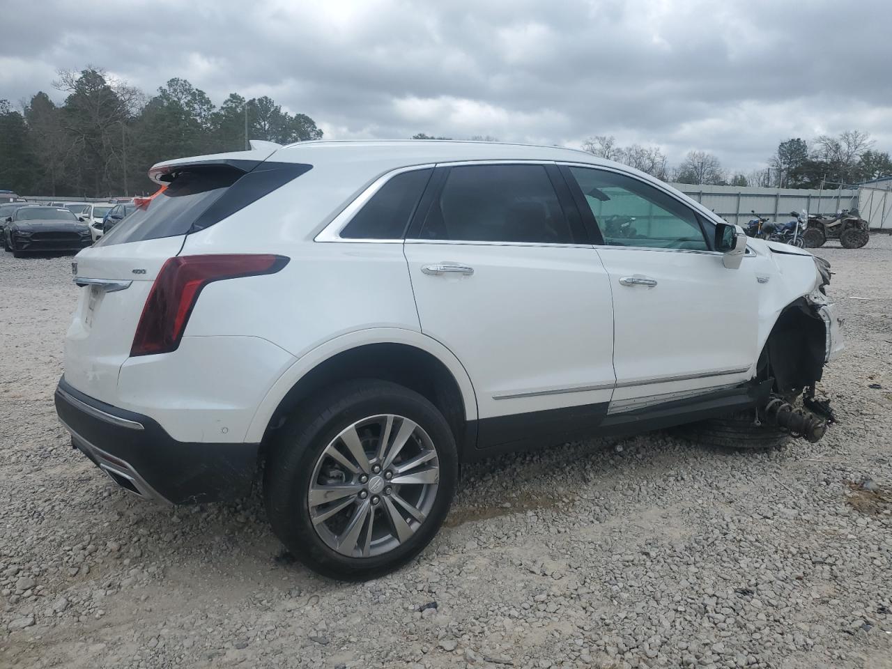 2022 Cadillac XT5 VIN 1GYKNCRS5NZ174787 Copart auction photo, all over damage thumbnail 3
