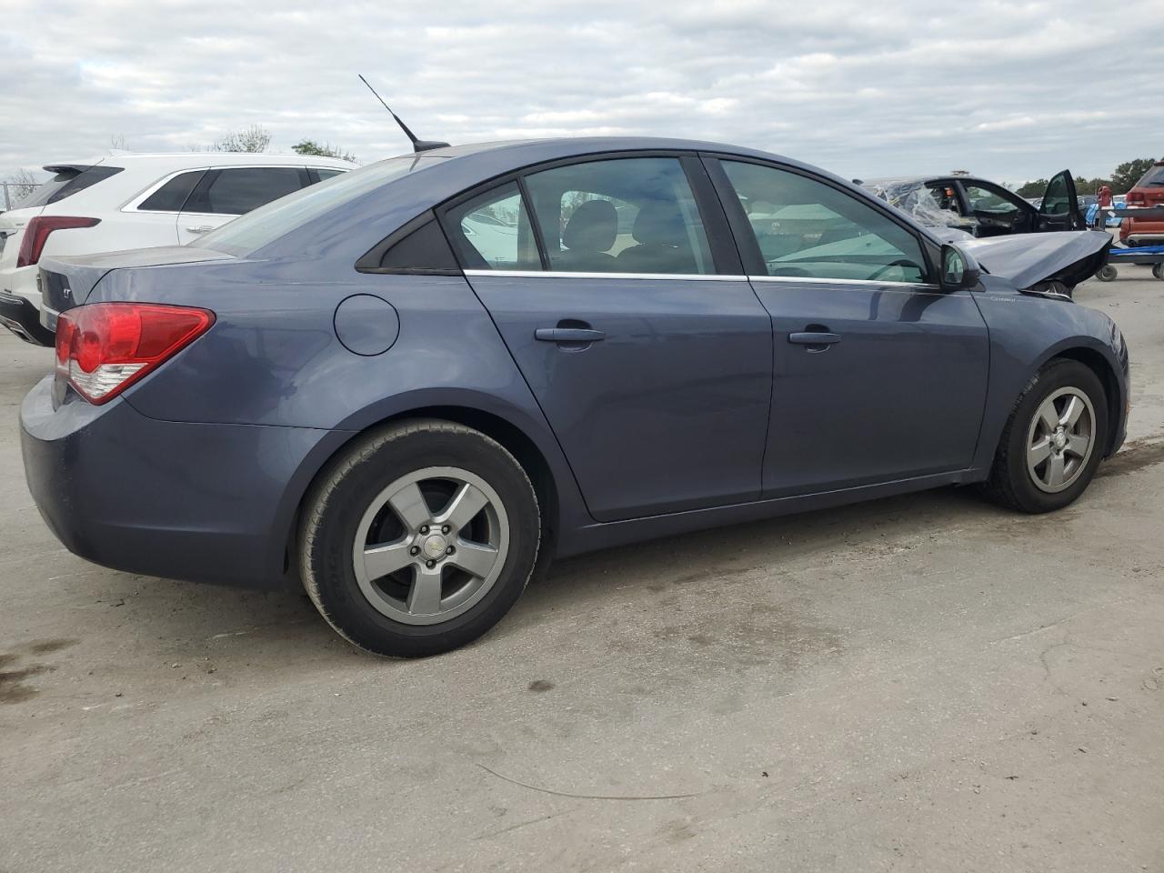 2014 Chevrolet Cruze VIN 1G1PC5SB4E7325064 Copart auction photo, front end damage thumbnail 3
