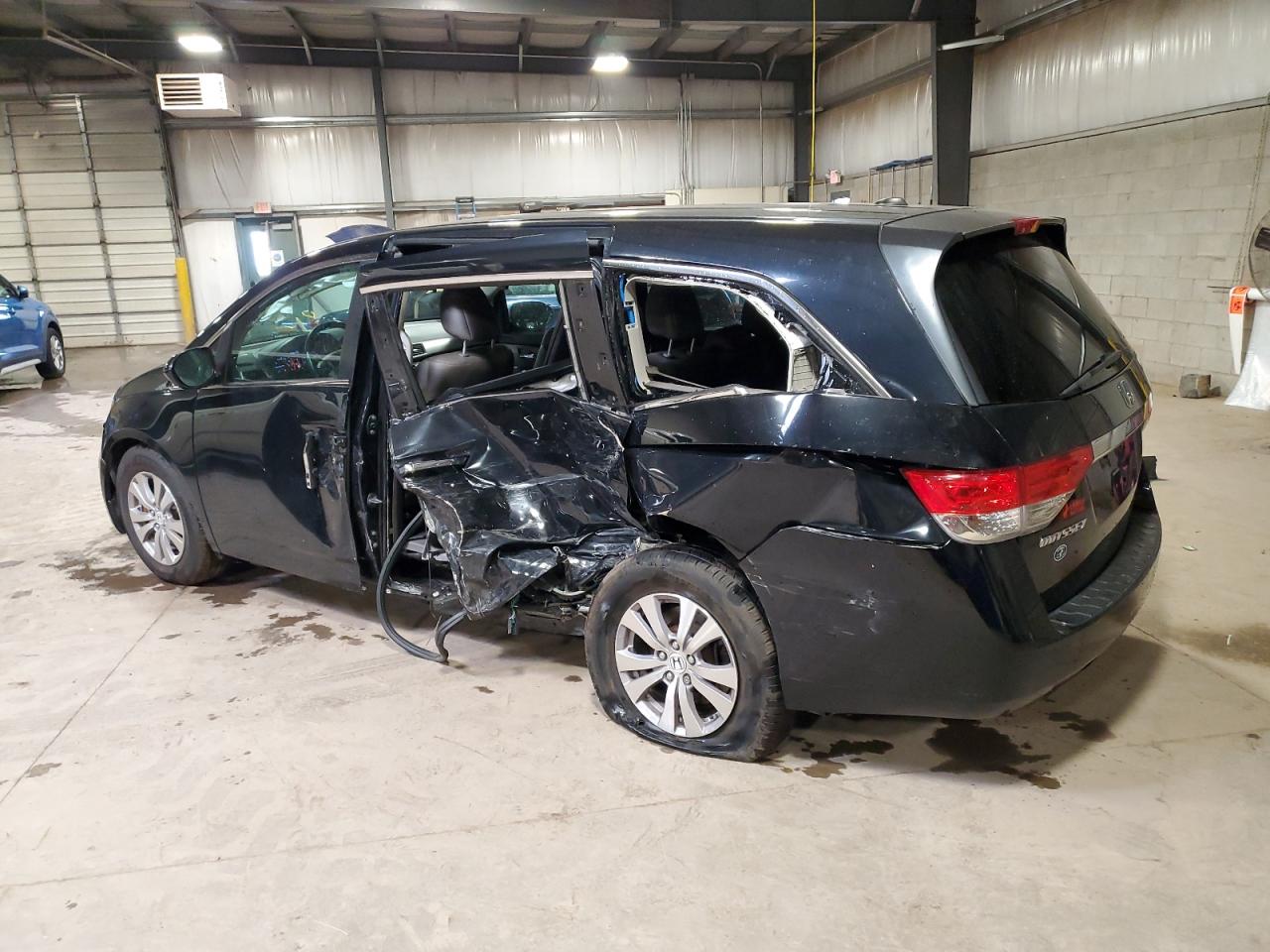2015 Honda Odyssey VIN 5FNRL5H67FB130291 Copart auction photo, side / front end damage thumbnail 2