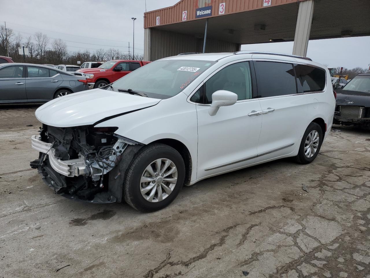 2018 Chrysler Pacifica VIN 2C4RC1BG1JR228143