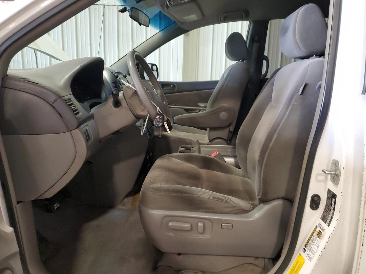 2007 Toyota Sienna VIN 5TDBK23C67S007840 Copart auction photo, front end damage thumbnail 7