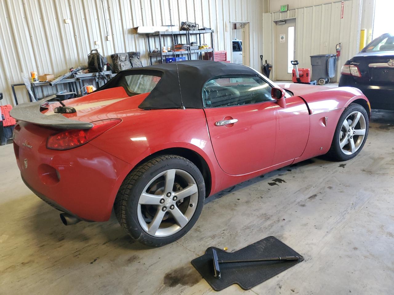 2007 Pontiac Solstice VIN 1G2MB35B07Y140895 Copart auction photo, front end / side damage thumbnail 3