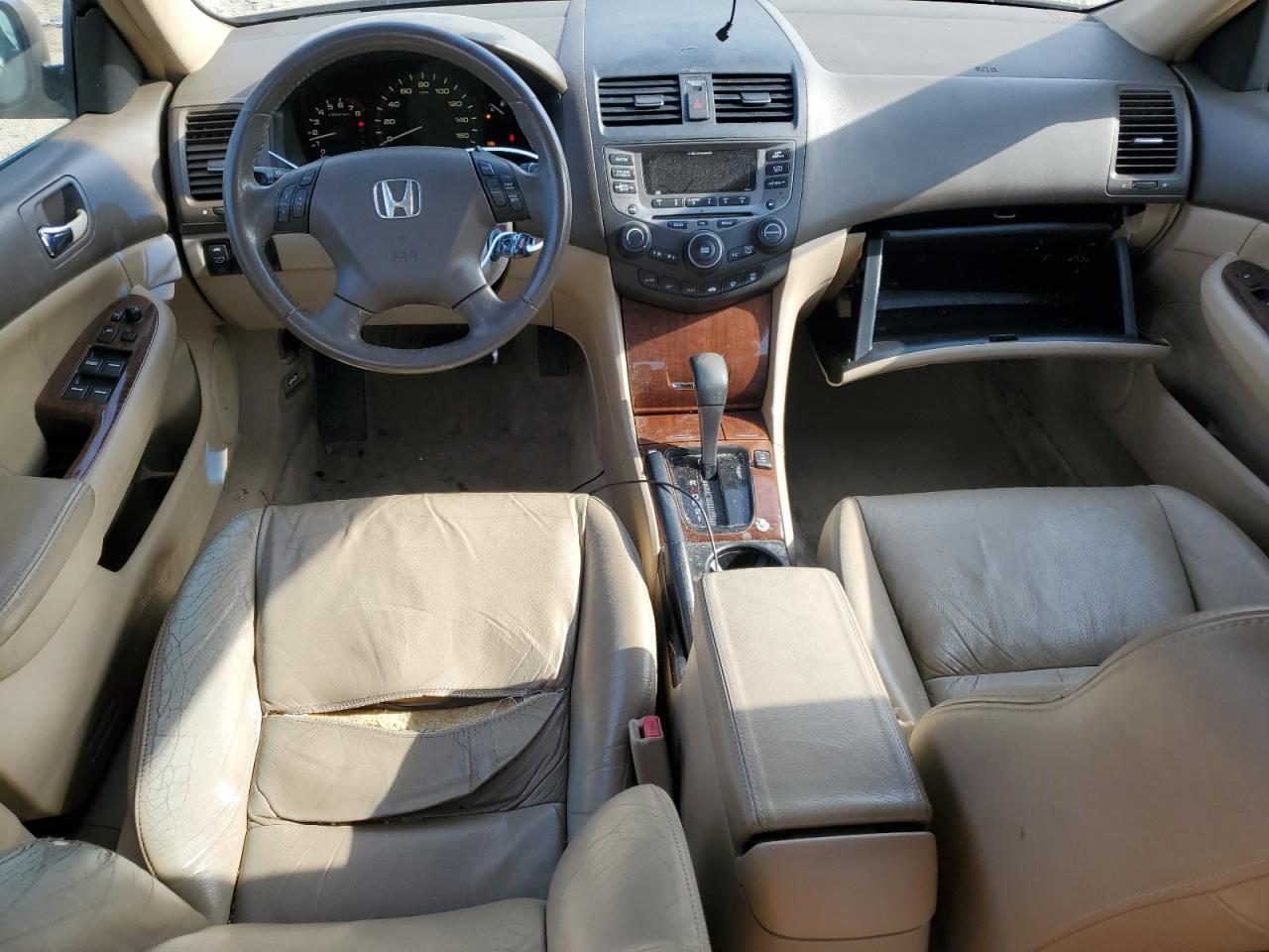 2006 Honda Accord VIN 1HGCM56886A003731 Copart auction photo, rear end / minor dent/scratches damage thumbnail 8