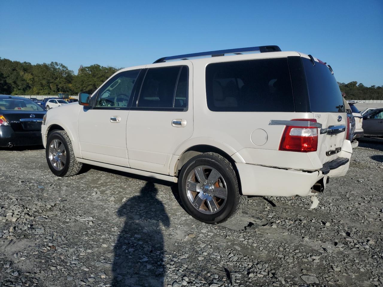 2010 Ford Expedition VIN 1FMJU1K52AEB60002 Copart auction photo, rear end damage thumbnail 2