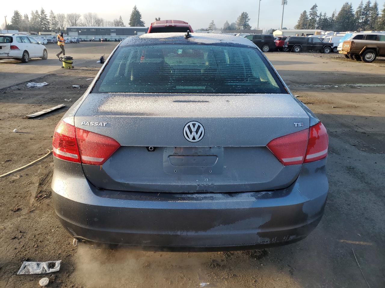 2015 Volkswagen Passat VIN 1VWAT7A30FC061320 Copart auction photo, front end / side damage thumbnail 6