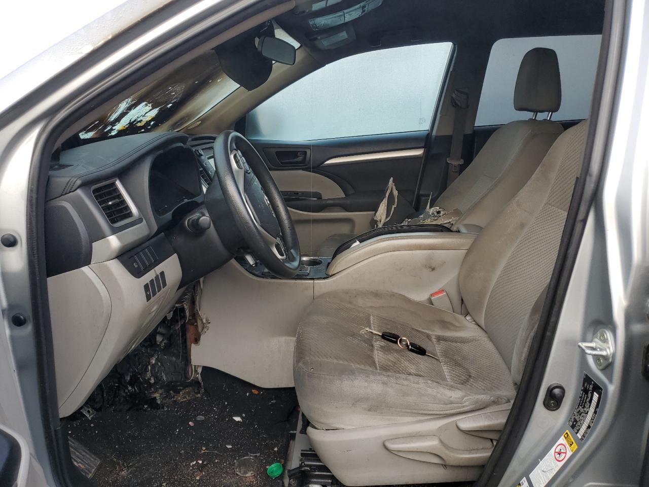2018 Toyota Highlander VIN 5TDZZRFH5JS258138 Copart auction photo, burn - interior / side damage thumbnail 7