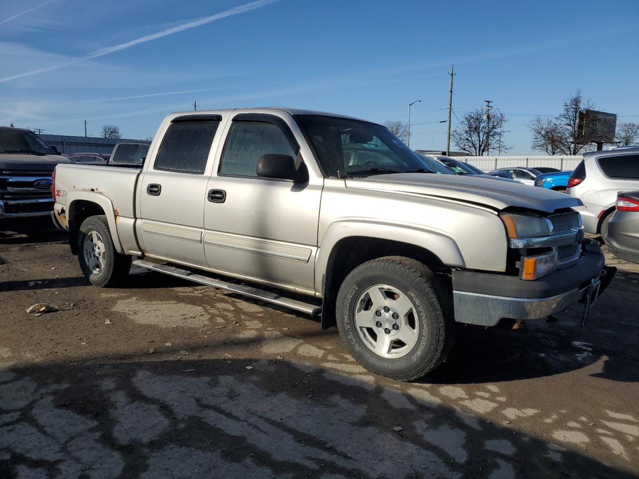 2005 Chevrolet Silverado VIN 2GCEK13T951383881 Copart auction photo, front end damage thumbnail 4