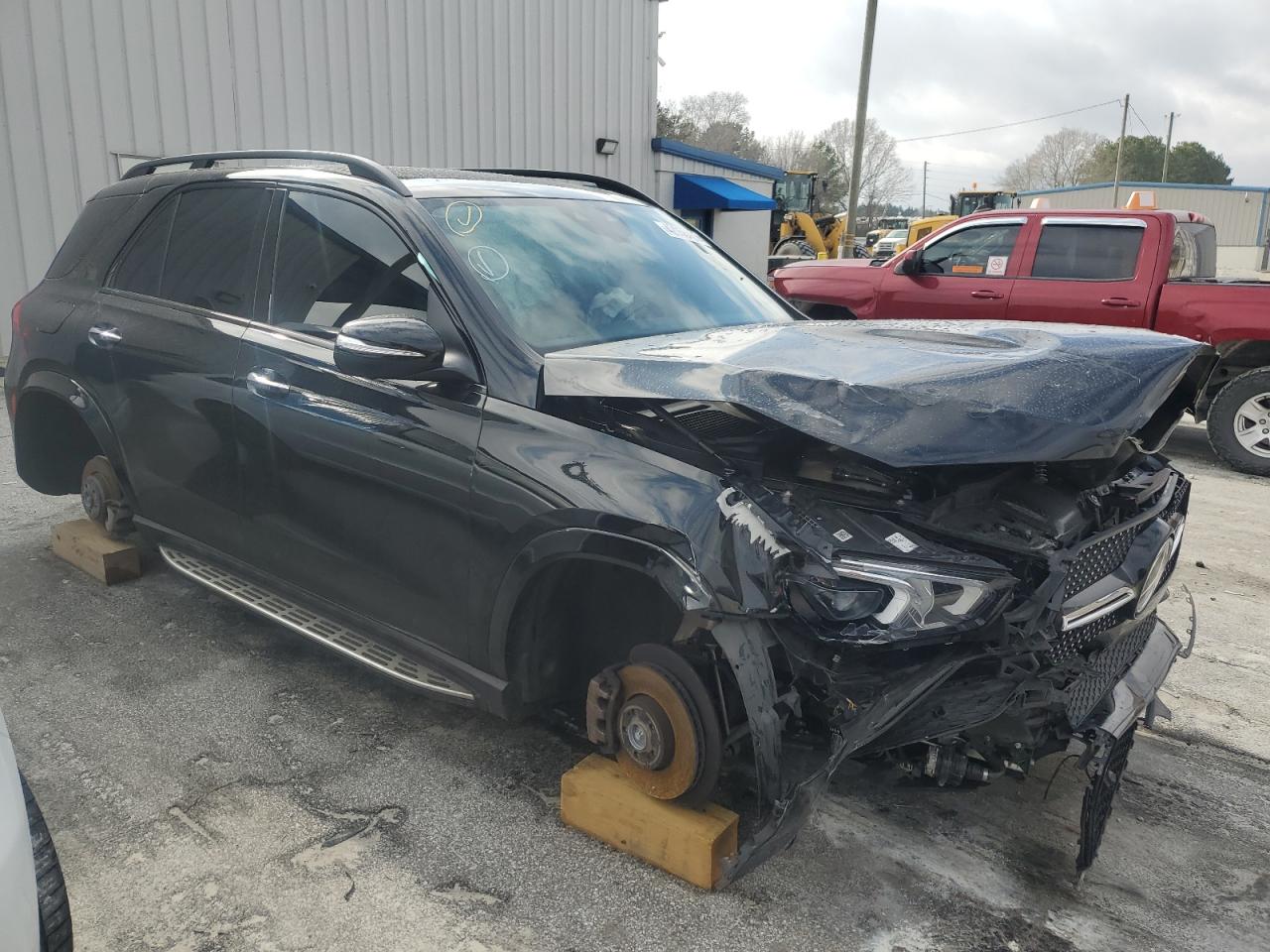 2022 Mercedes-Benz GLE VIN 4JGFB4KBXNA670422 Copart auction photo, front end damage thumbnail 4