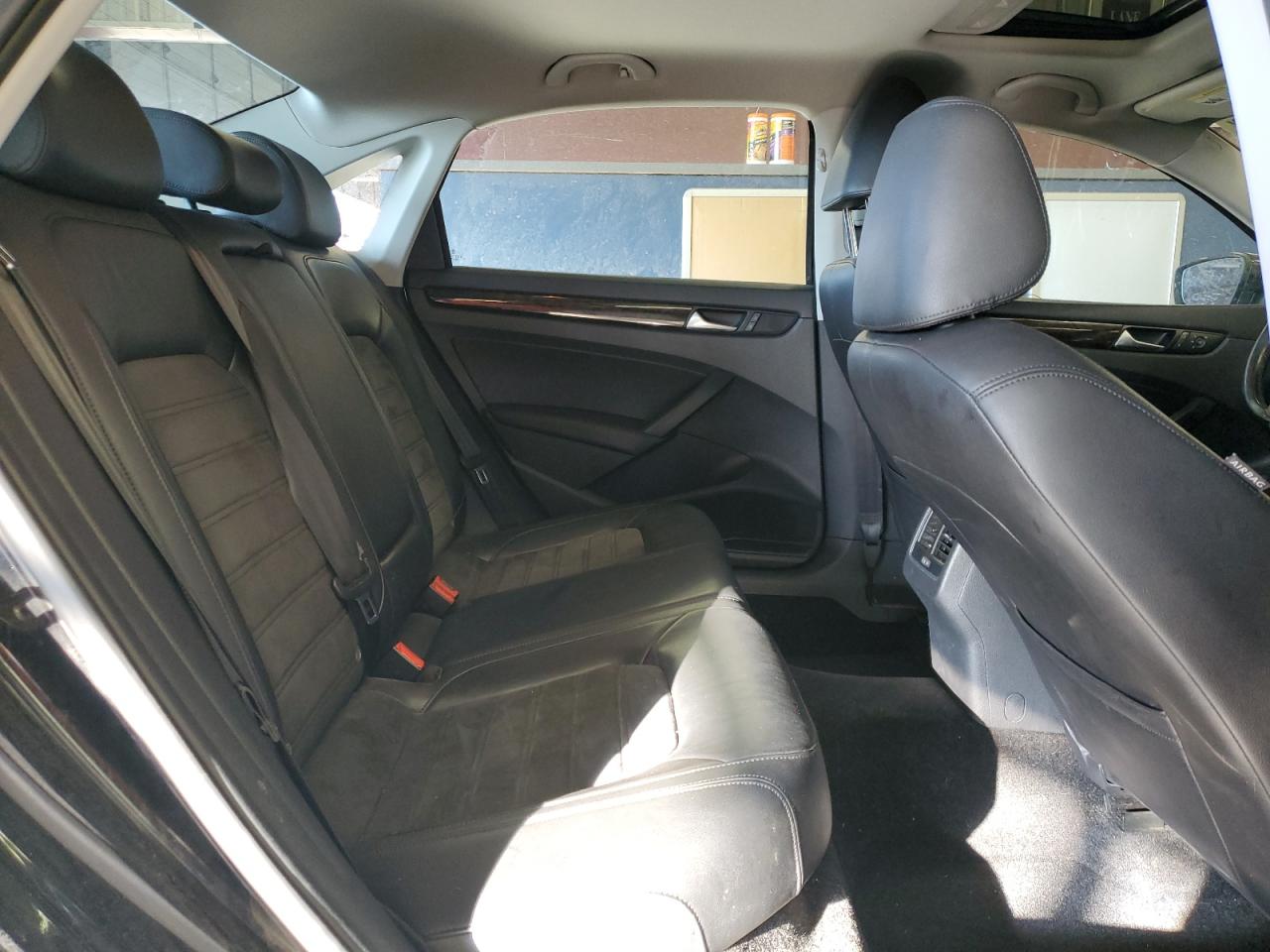 2015 Volkswagen Passat VIN 1VWCS7A31FC123156 Copart auction photo, front end / rear end damage thumbnail 10