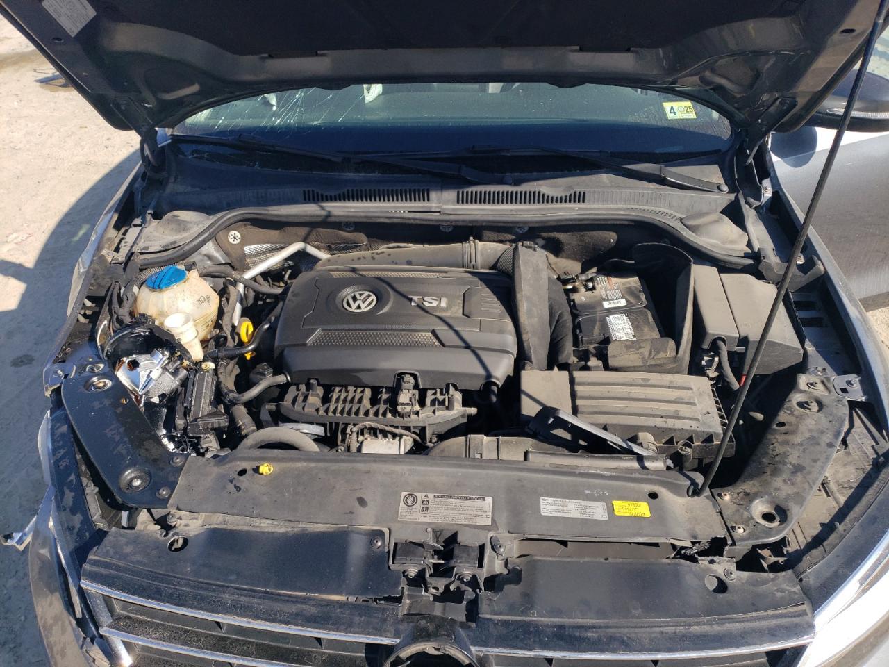 2015 Volkswagen Jetta VIN 3VWD17AJ0FM235029 Copart auction photo, front end / all over damage thumbnail 12