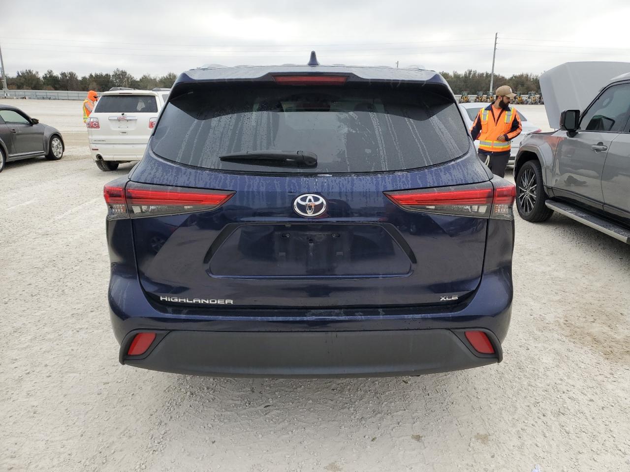 2020 Toyota Highlander VIN 5TDGZRAH8LS513964 Copart auction photo, water/flood damage thumbnail 6