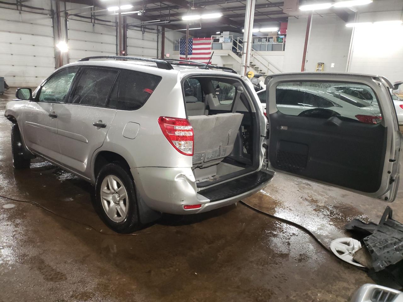 2010 Toyota RAV 4 VIN 2T3JF4DV4AW041924 Copart auction photo, front end / minor dent/scratches damage thumbnail 2