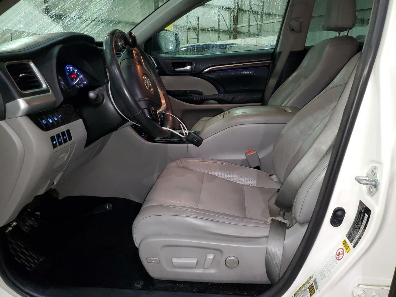 2015 Toyota Highlander VIN 5TDDKRFH5FS093035 Copart auction photo, front end damage thumbnail 7