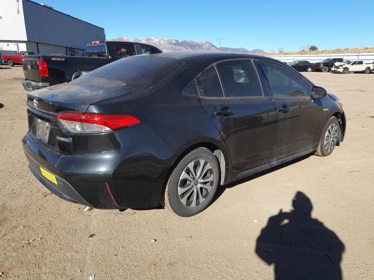 2020 Toyota Corolla VIN JTDEBRBE4LJ015256 Copart auction photo, front end damage thumbnail 3
