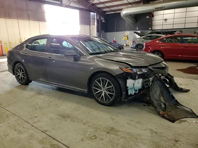 2021 Toyota Camry VIN 4T1G11AK5MU431607 Copart auction photo, front end / minor dent/scratches damage thumbnail 10