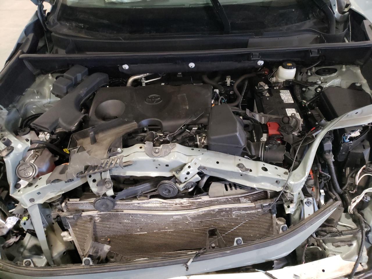 2022 Toyota RAV 4 VIN 2T3P1RFV2NW265511 Copart auction photo, front end / side damage thumbnail 13