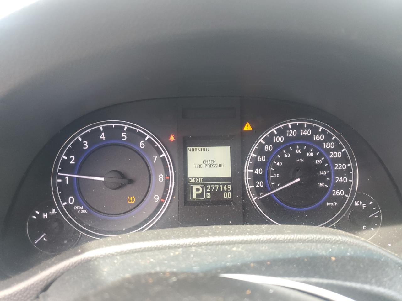 2011 Infiniti G VIN JN1DV6AR0BM652506 Copart auction photo, front end / minor dent/scratches damage thumbnail 9