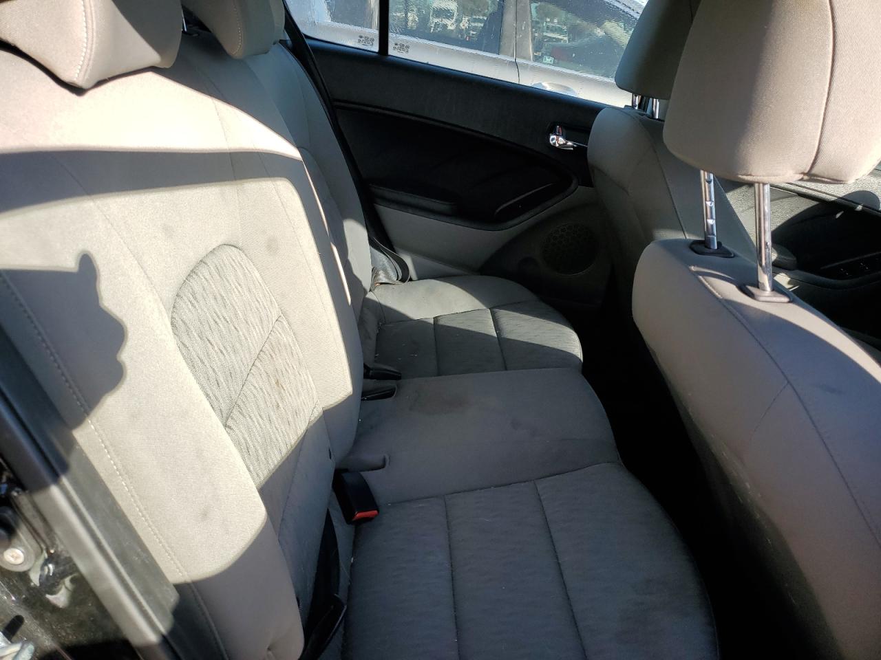 2016 KIA Forte VIN KNAFK4A65G5522468 Copart auction photo, undercarriage damage thumbnail 10