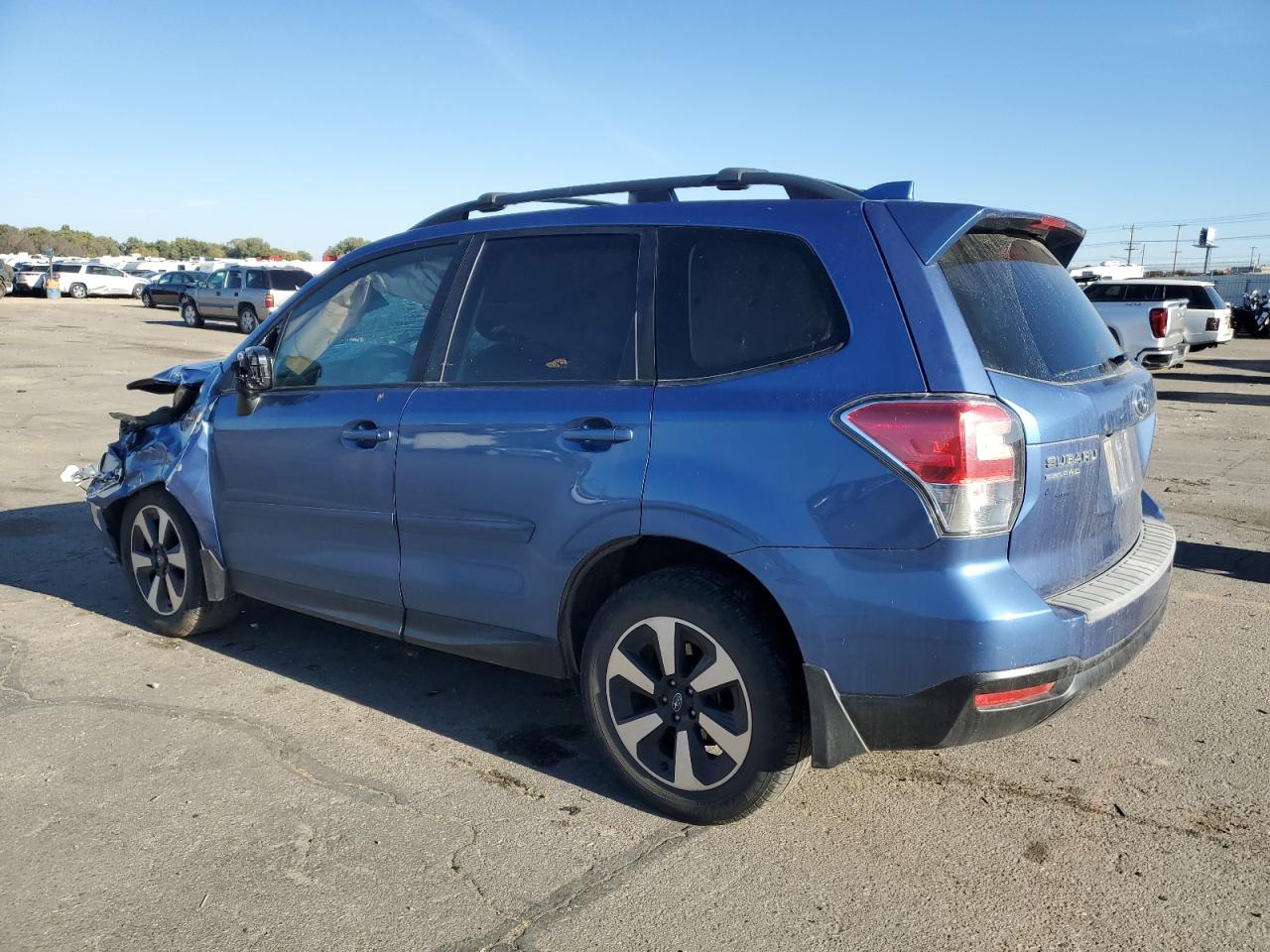 2018 Subaru Forester VIN JF2SJAEC2JH416439 Copart auction photo, front end / side damage thumbnail 2