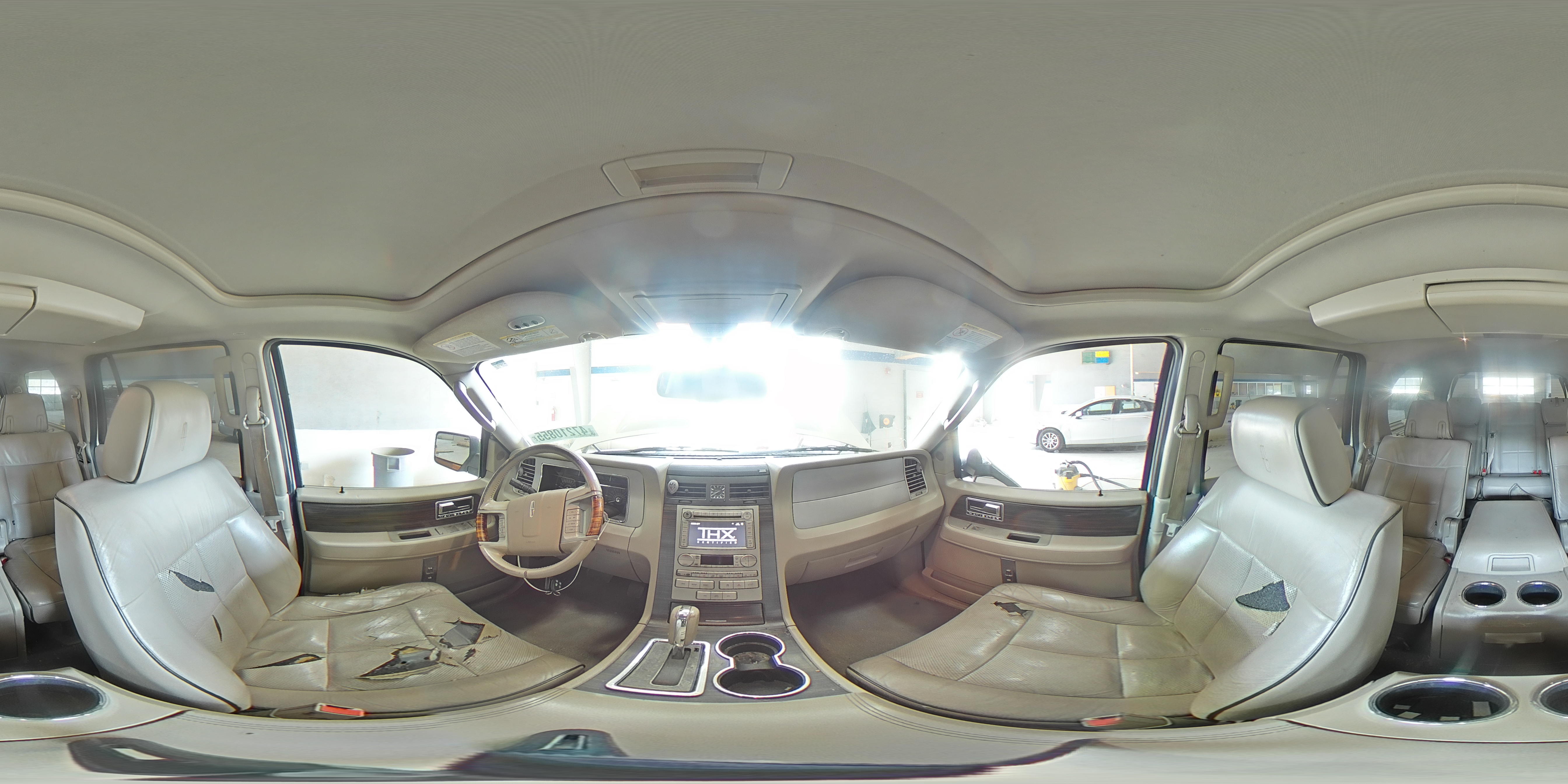 2007 Lincoln Navigator VIN 5LMFU28587LJ19748 Copart auction photo, front end damage thumbnail 14
