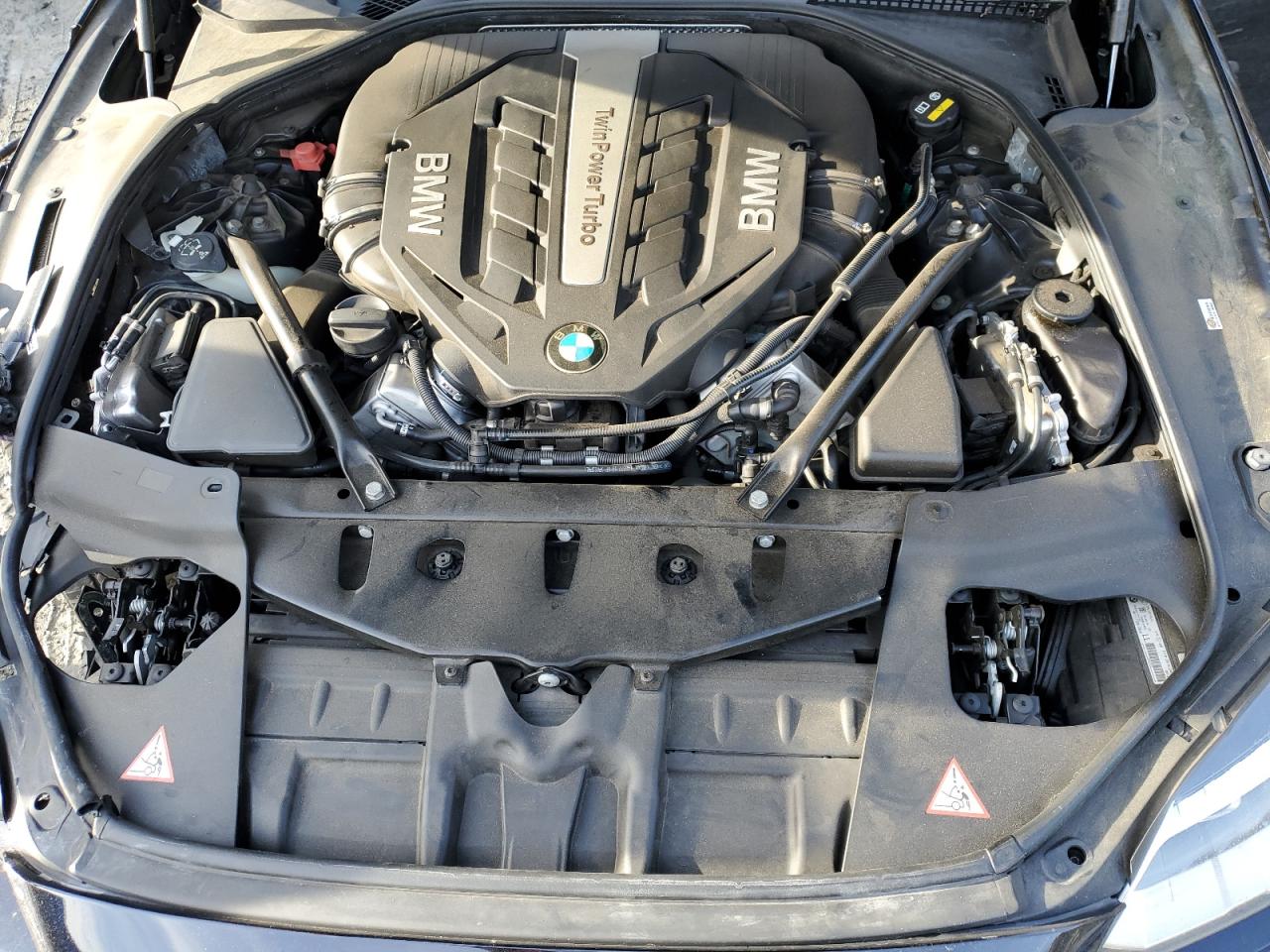 2015 BMW 6er VIN WBAYM1C52FD325333 Copart auction photo, front end / side damage thumbnail 12