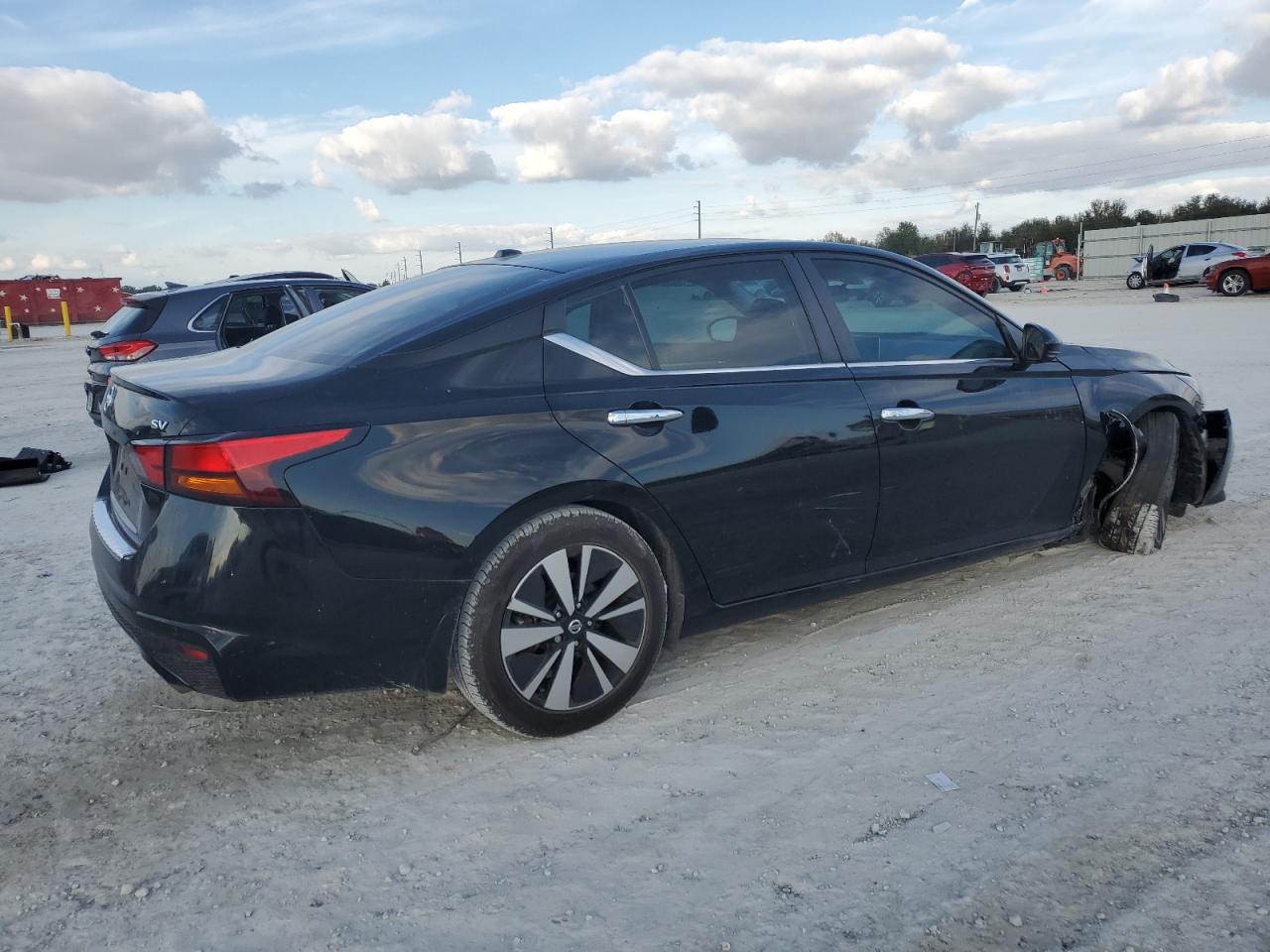 2021 Nissan Altima VIN 1N4BL4DV4MN408920 Copart auction photo, front end damage thumbnail 3