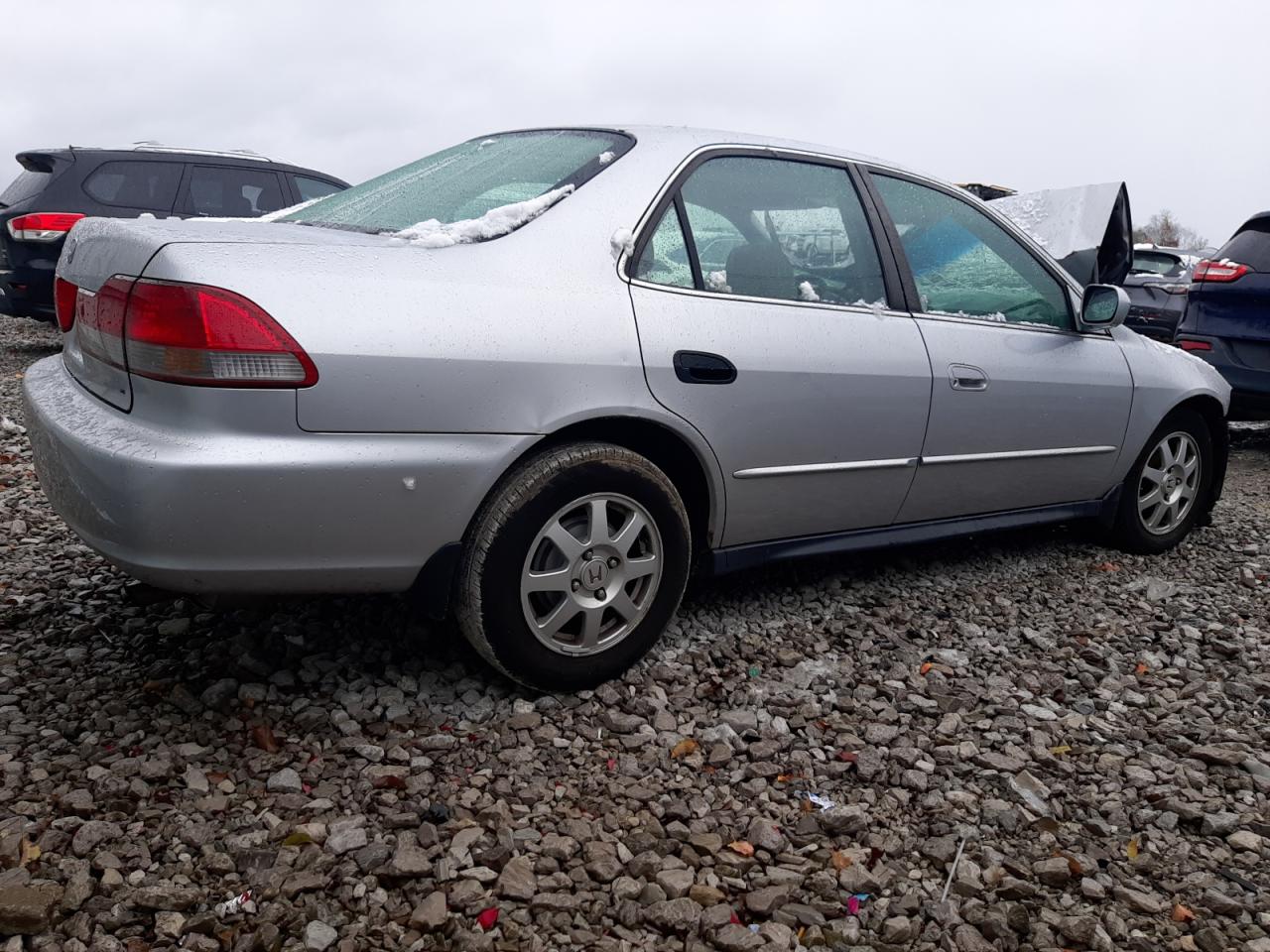 2002 Honda Accord VIN 1HGCG56702A163353 Copart auction photo, front end damage thumbnail 3