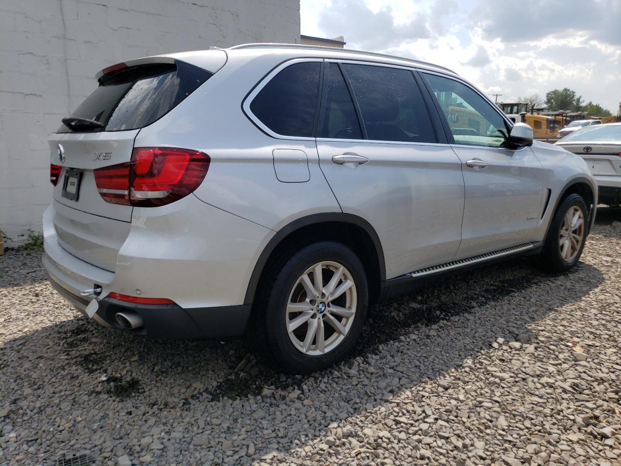 2015 BMW X5 VIN 5UXKR0C50F0P10691 Copart auction photo, water/flood damage thumbnail 3