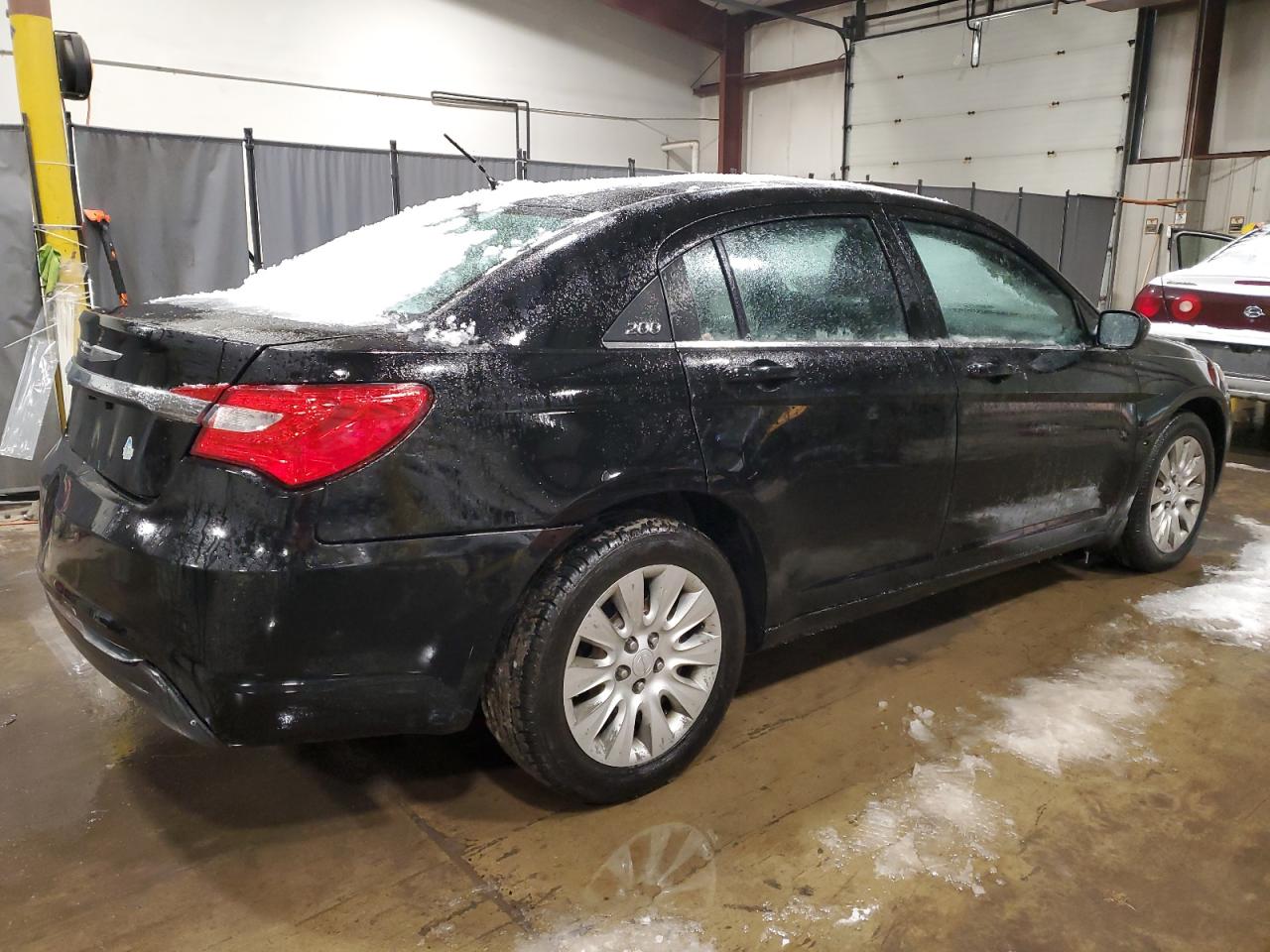 2013 Chrysler 200 VIN 1C3CCBAGXDN737179 Copart auction photo, front end / rear end damage thumbnail 3