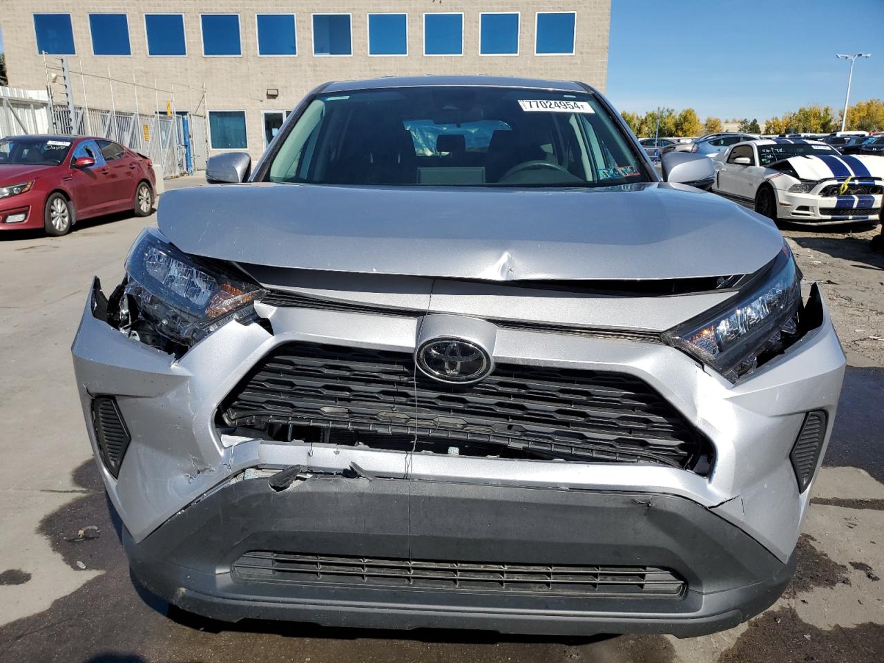 2022 Toyota RAV 4 VIN 2T3G1RFV3NC308142 Copart auction photo, front end / rear end damage thumbnail 5