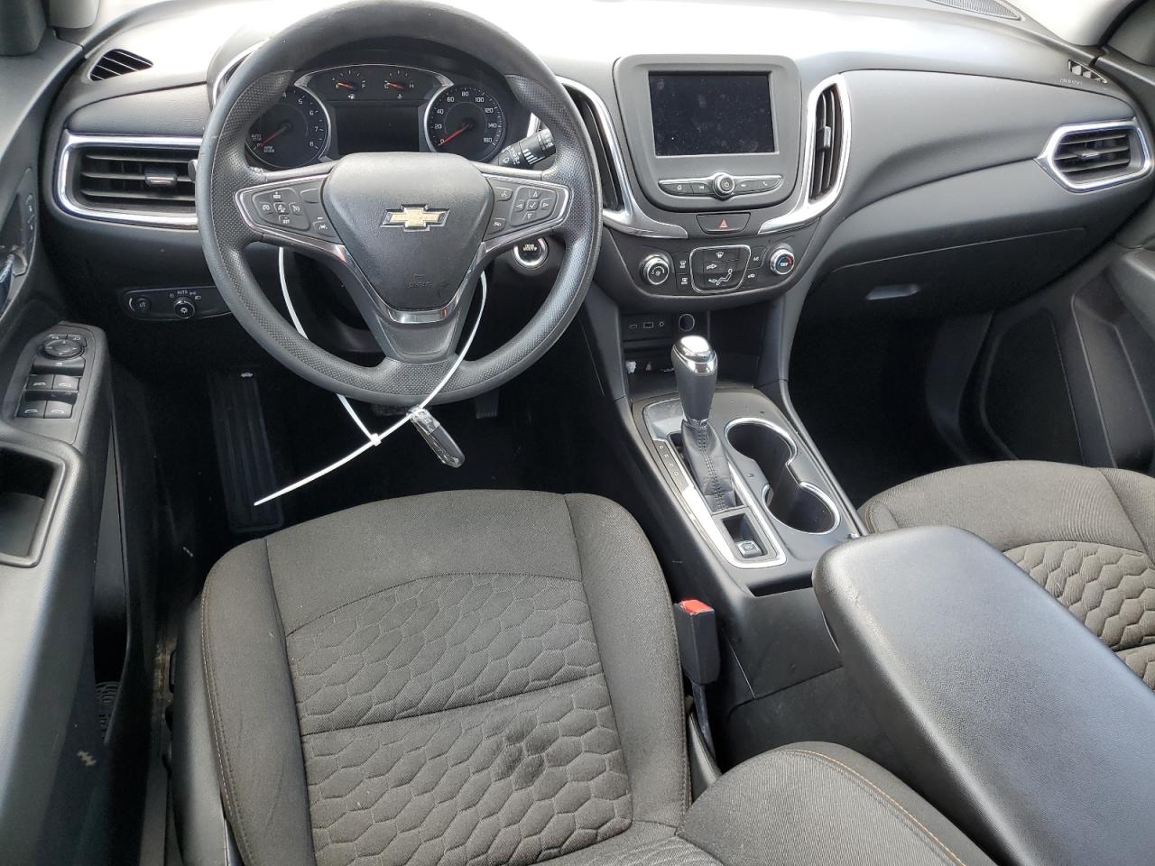 2020 Chevrolet Equinox VIN 2GNAXJEV3L6262043 Copart auction photo, water/flood / minor dent/scratches damage thumbnail 8
