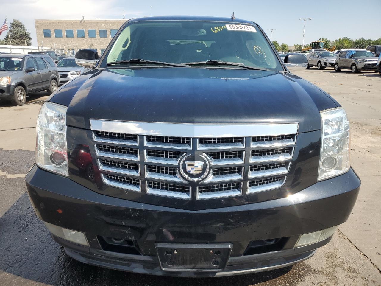 2011 Cadillac Escalade VIN 1GYS3AEF0BR198445 Copart auction photo, front end / side damage thumbnail 5