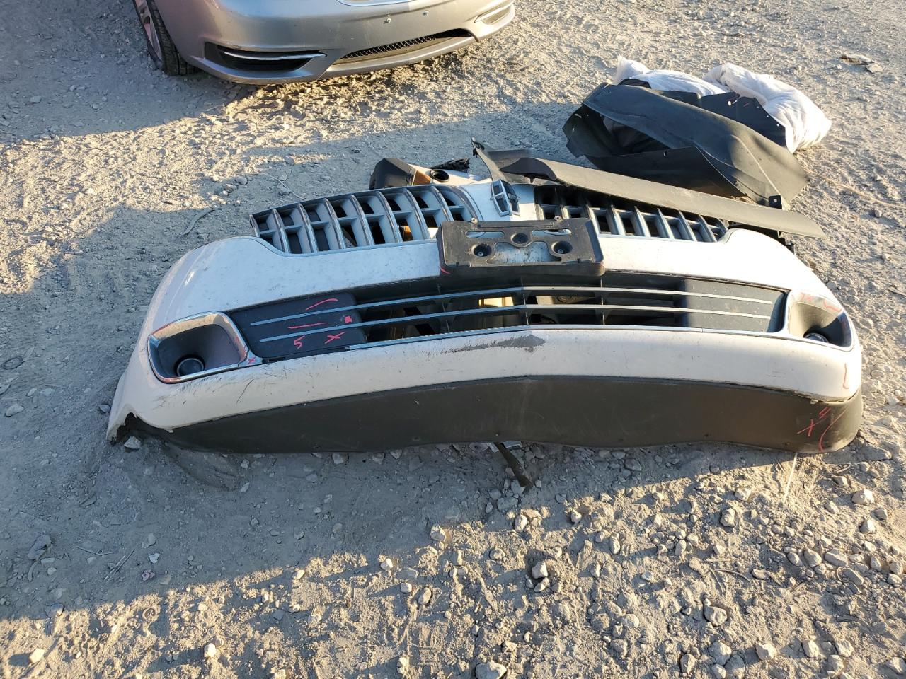 2012 Lincoln MKT VIN 2LMHJ5FR0CBL54543 Copart auction photo, front end / side damage thumbnail 13