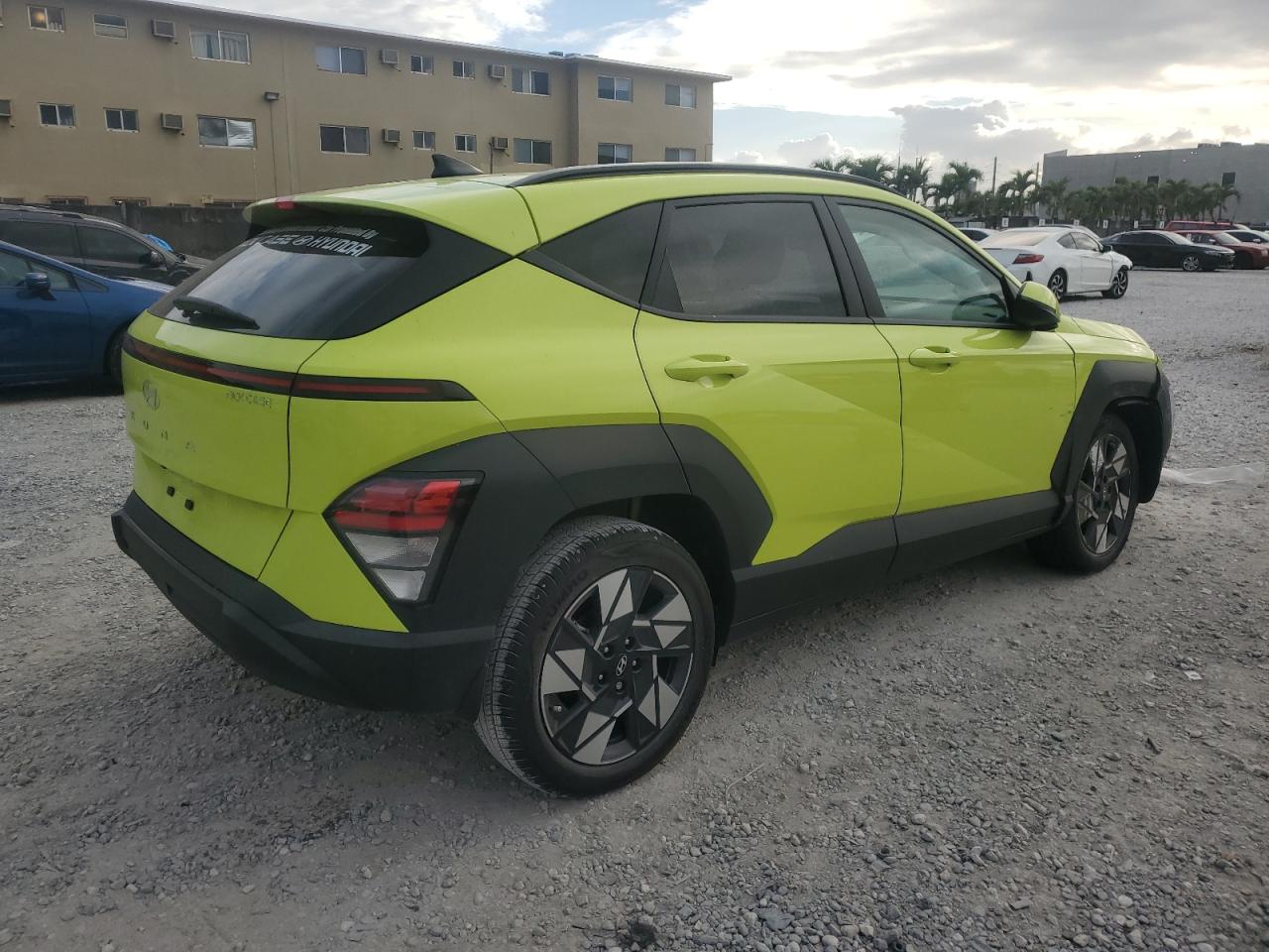 2024 Hyundai Kona VIN KM8HC3AB8RU171284 Copart auction photo, side damage thumbnail 3