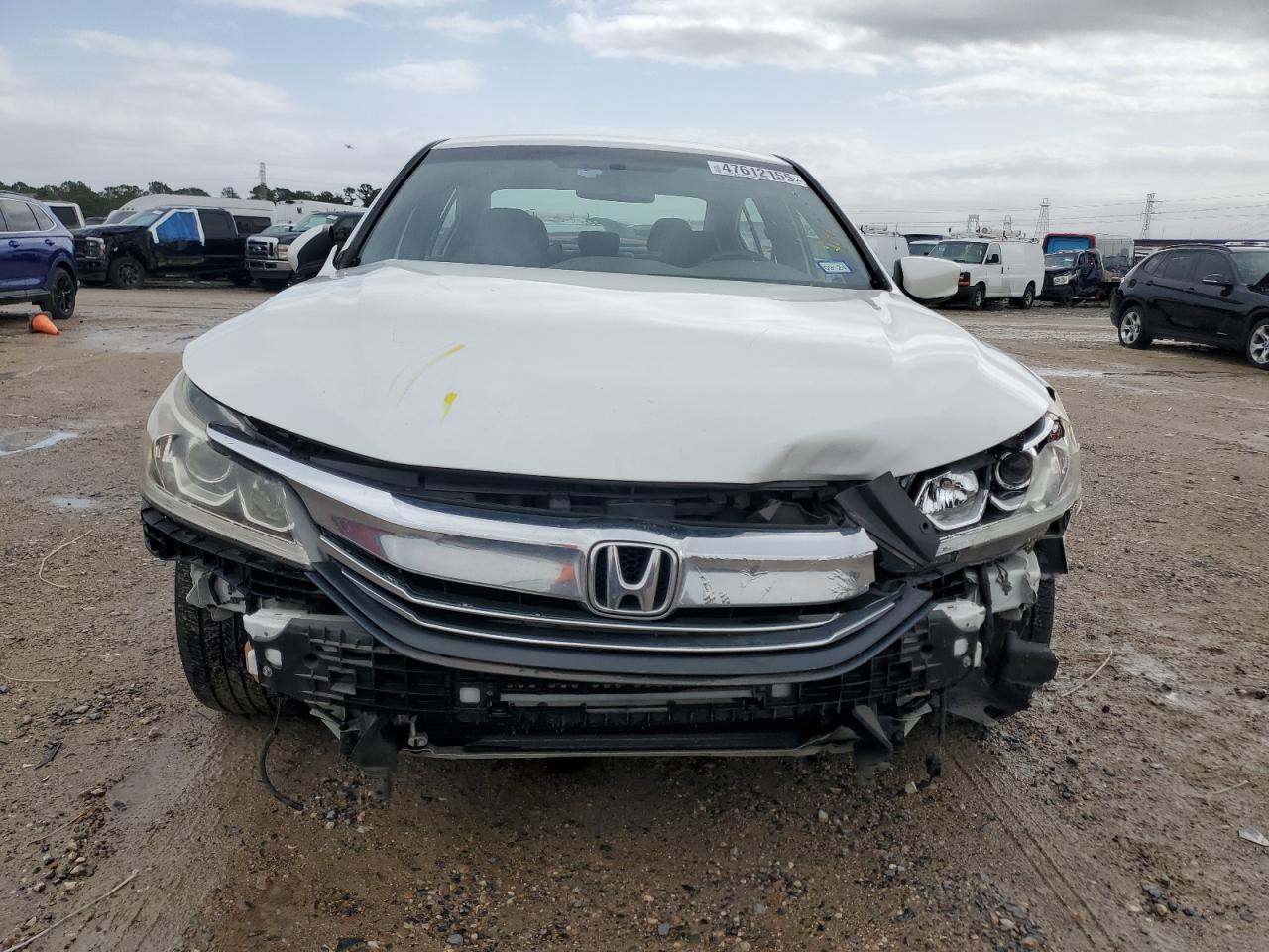 2017 Honda Accord VIN 1HGCR2F10HA235049 Copart auction photo, front end / minor dent/scratches damage thumbnail 5
