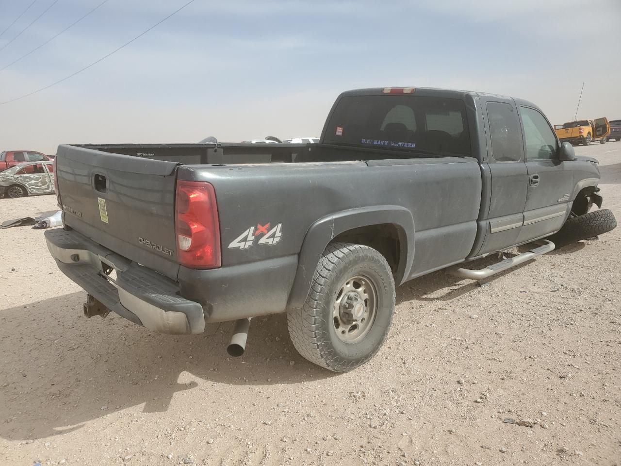 2003 Chevrolet Silverado VIN 1GCHK29133E107040 Copart auction photo, front end / undercarriage damage thumbnail 3