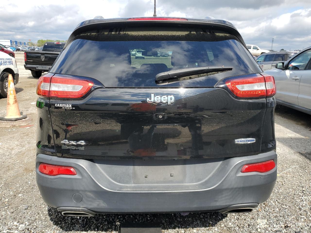 2017 Jeep Grand Cherokee VIN 1C4PJMCSXHW596727 Copart auction photo, front end damage thumbnail 6